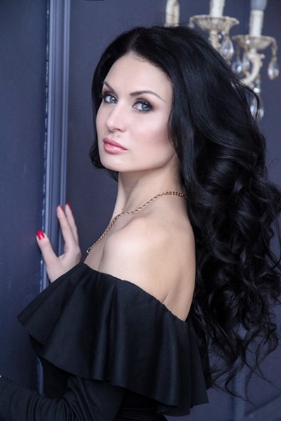 Gorgeous Mail Order Bride Viktoriya From Moscow Russia They Say I Am A Tender Kind Attentive 