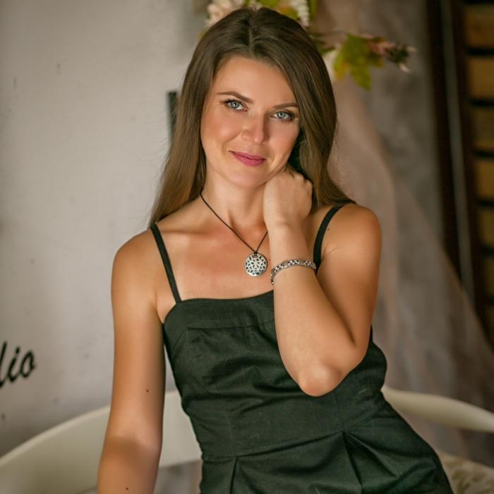 Pretty girlfriend Aleksandra, 42 yrs.old from Eastern Europe