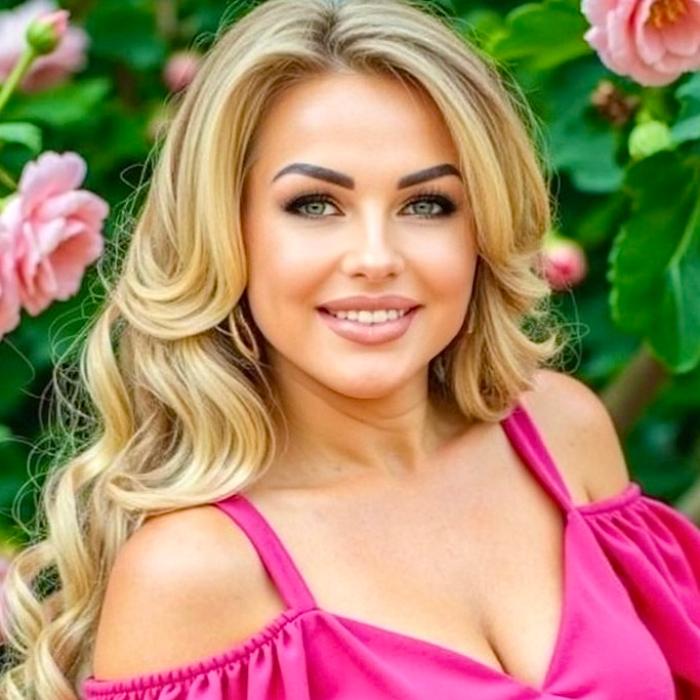 Gorgeous girlfriend Anna, 45 yrs.old from Eastern Europe Gorgeous girlfriend Anna, 45 yrs.old from Eastern Europe