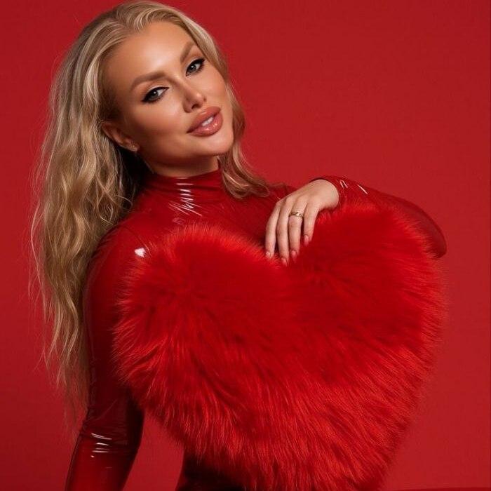 Amazing girlfriend Oksana, 36 yrs.old from Kiev, Ukraine