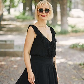 Sexy bride Elena, 51 yrs.old from Cork, Ireland