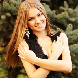 Pretty wife Daria, 30 yrs.old from Donetsk, Ukraine