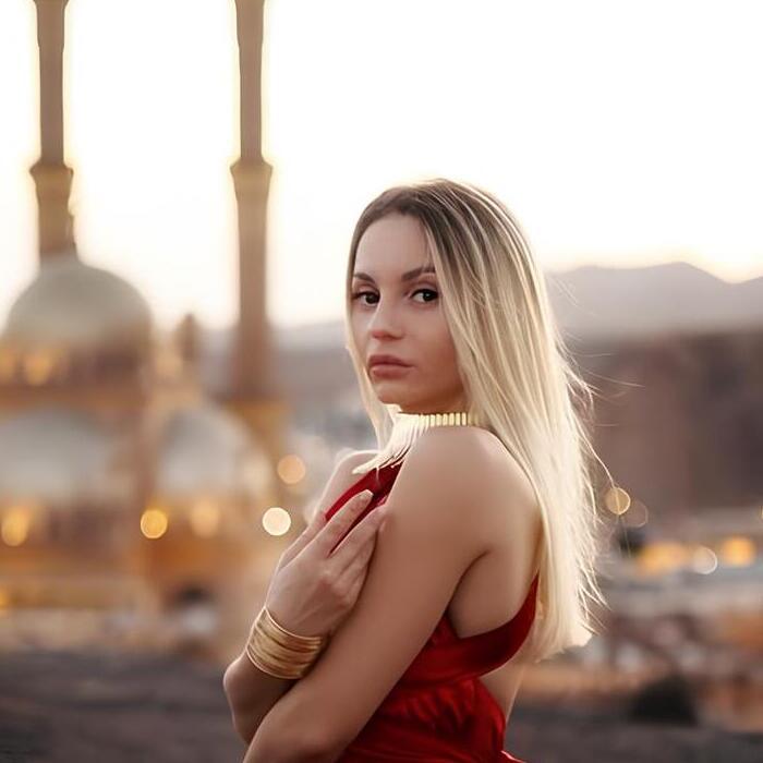 Nice miss Karina, 34 yrs.old from Eastern Europe Nice miss Karina, 34 yrs.old from Eastern Europe