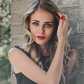 Charming bride Daria, 29 yrs.old from Lugansk, Ukraine