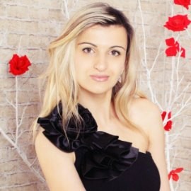 Charming bride Oksana, 35 yrs.old from Kiev, Ukraine