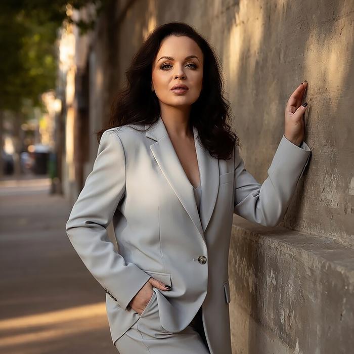 Charming miss Irina, 46 yrs.old from Eastern Europe