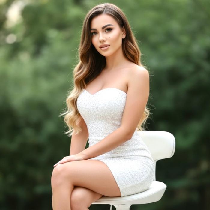 Sexy miss Ludmila, 34 yrs.old from Eastern Europe