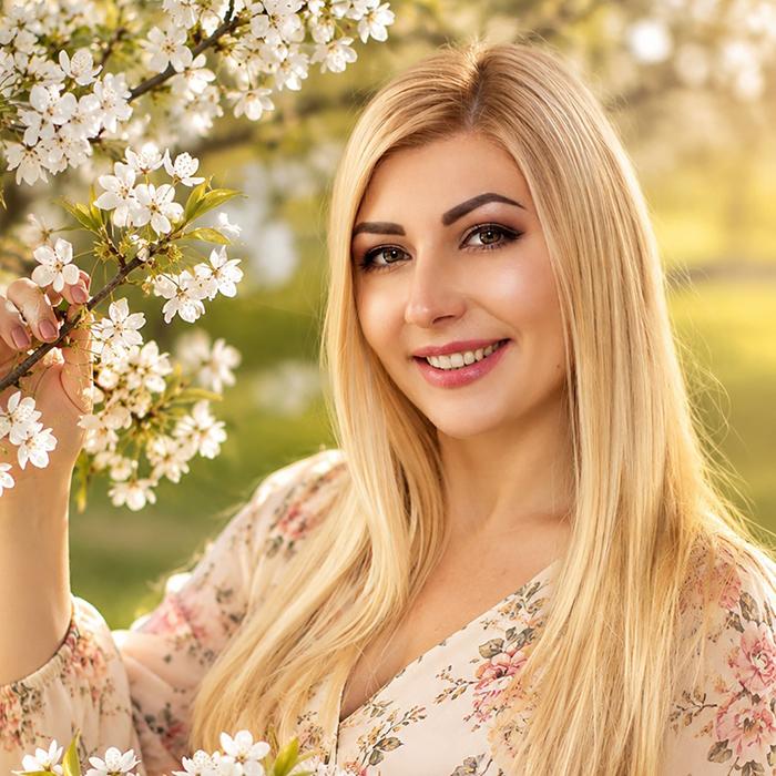 Pretty bride Olesya, 40 yrs.old from Kiev, Ukraine