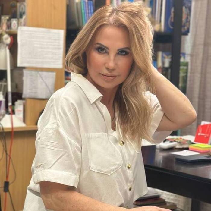 Single pen pal Elena, 59 yrs.old from Eastern Europe Single pen pal Elena, 59 yrs.old from Eastern Europe