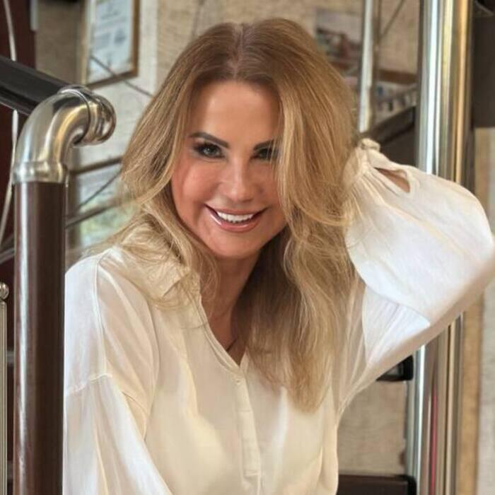 Single pen pal Elena, 59 yrs.old from Simferopol, Russia