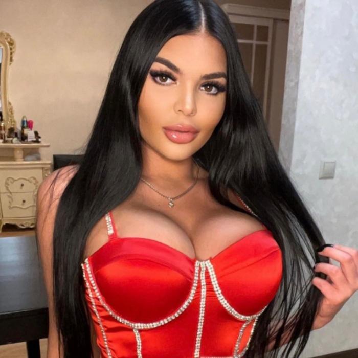 pretty-girl-elena-from-eastern-europe-what-can-i-say-about-me-i-am