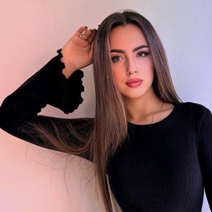 Charming wife Alina, 23 yrs.old from Eastern Europe
