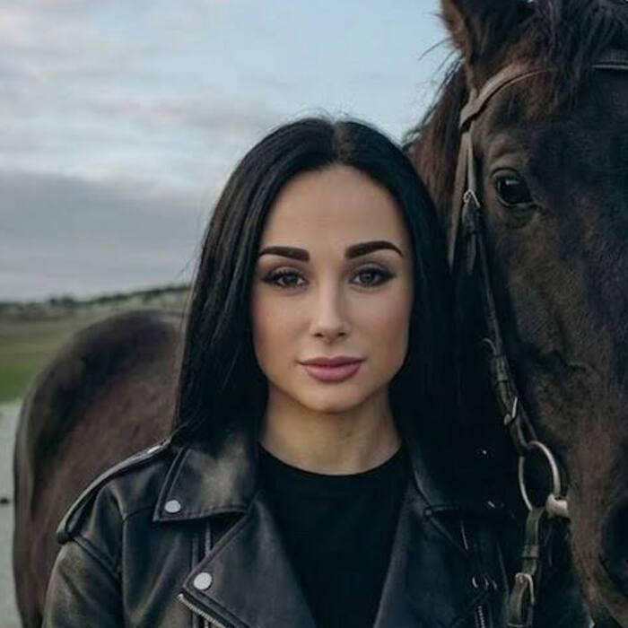 Pretty girlfriend Diana, 23 yrs.old from Eastern Europe