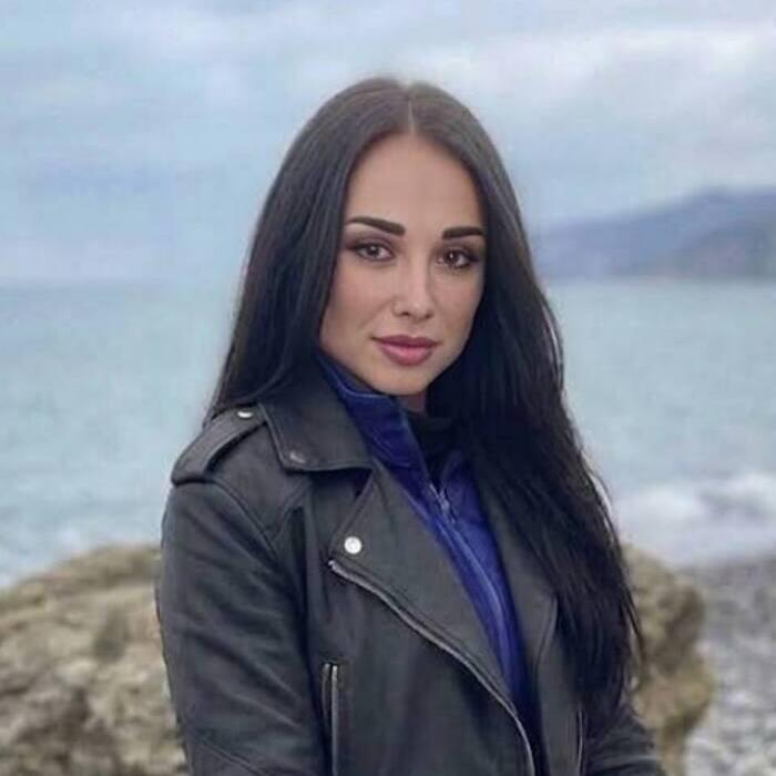 Charming wife Diana, 23 yrs.old from Eastern Europe