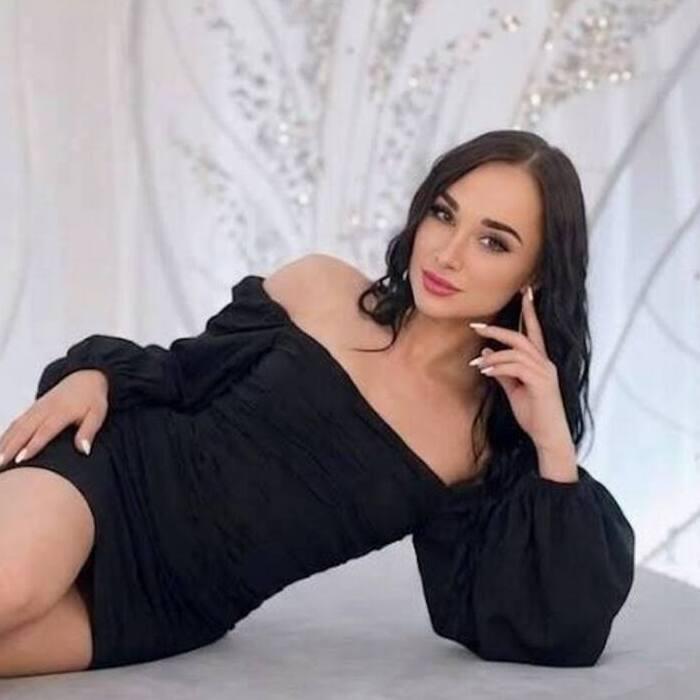 Single wife Diana, 23 yrs.old from Eastern Europe