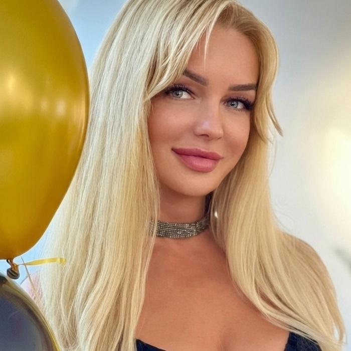 Sexy wife Natalia, 54 yrs.old from Eastern Europe