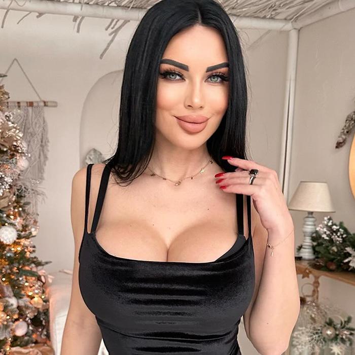 Beautiful pen pal Yevgeniya, 42 yrs.old from Donetsk, Ukraine