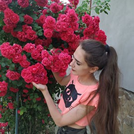 Charming bride Lyubov, 30 yrs.old from Stakhanov, Ukraine
