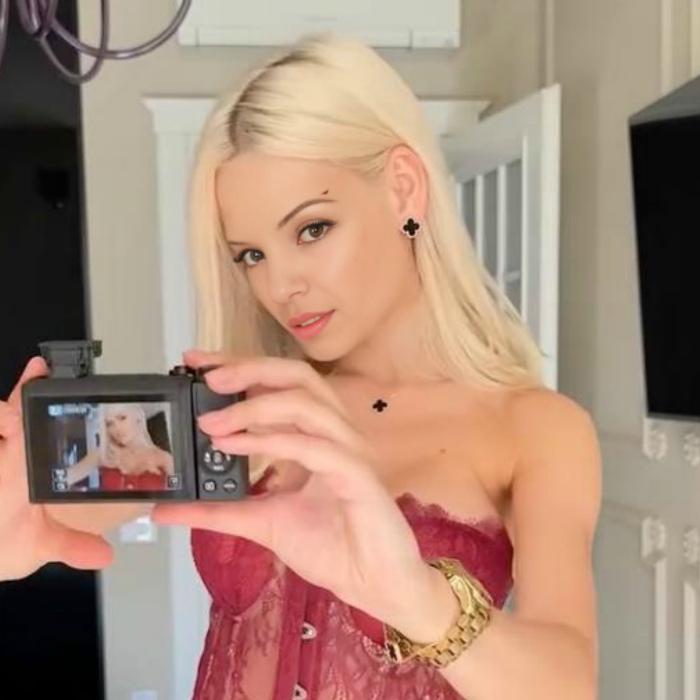 Gorgeous lady Irina, 39 yrs.old from Eastern Europe Gorgeous lady Irina, 39 yrs.old from Eastern Europe