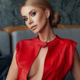 Charming bride Nina, 40 yrs.old from Ekaterinburg, Russia