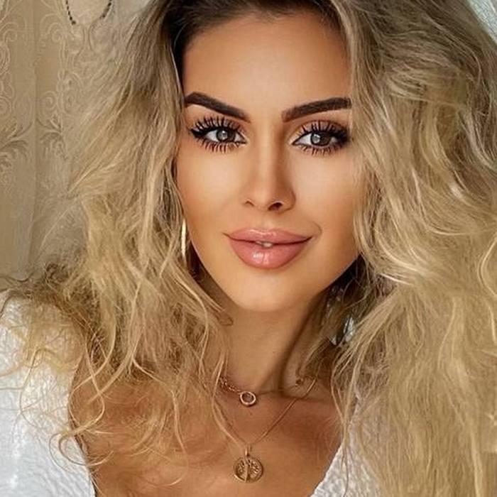 Pretty girlfriend Alena, 34 yrs.old from Kiev, Ukraine