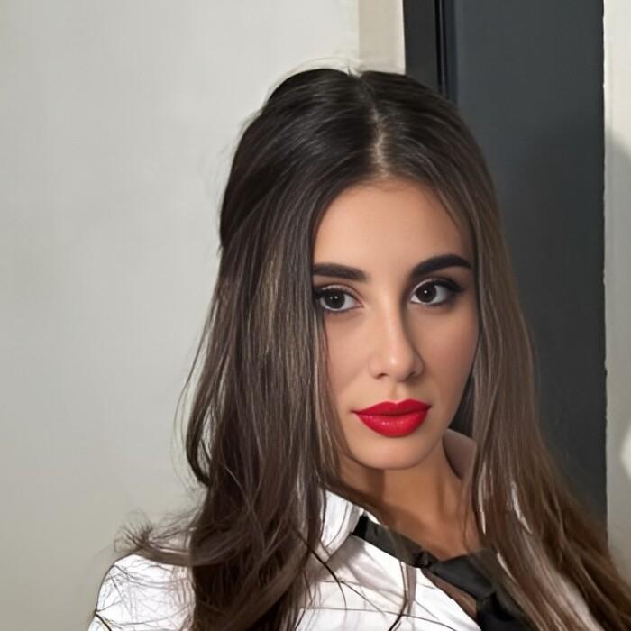 Pretty bride Laura, 25 yrs.old from Eastern Europe Pretty bride Laura, 25 yrs.old from Eastern Europe