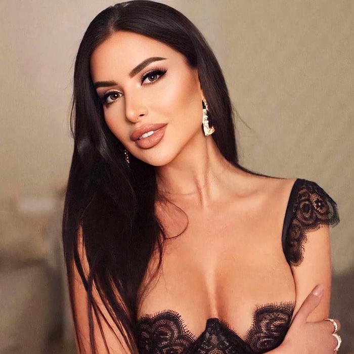 Charming girlfriend Anna, 32 yrs.old from Kyiv, Ukraine