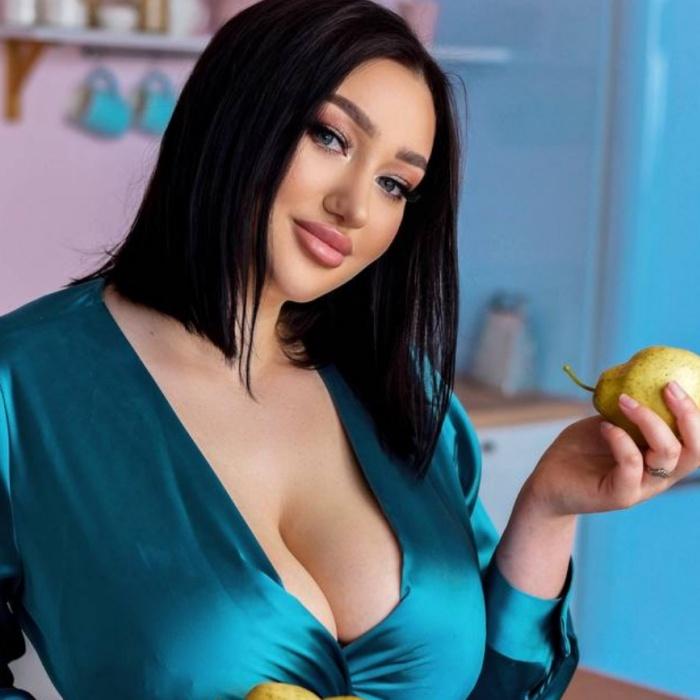 Hot girlfriend Victoria, 21 yrs.old from Kiev, Ukraine