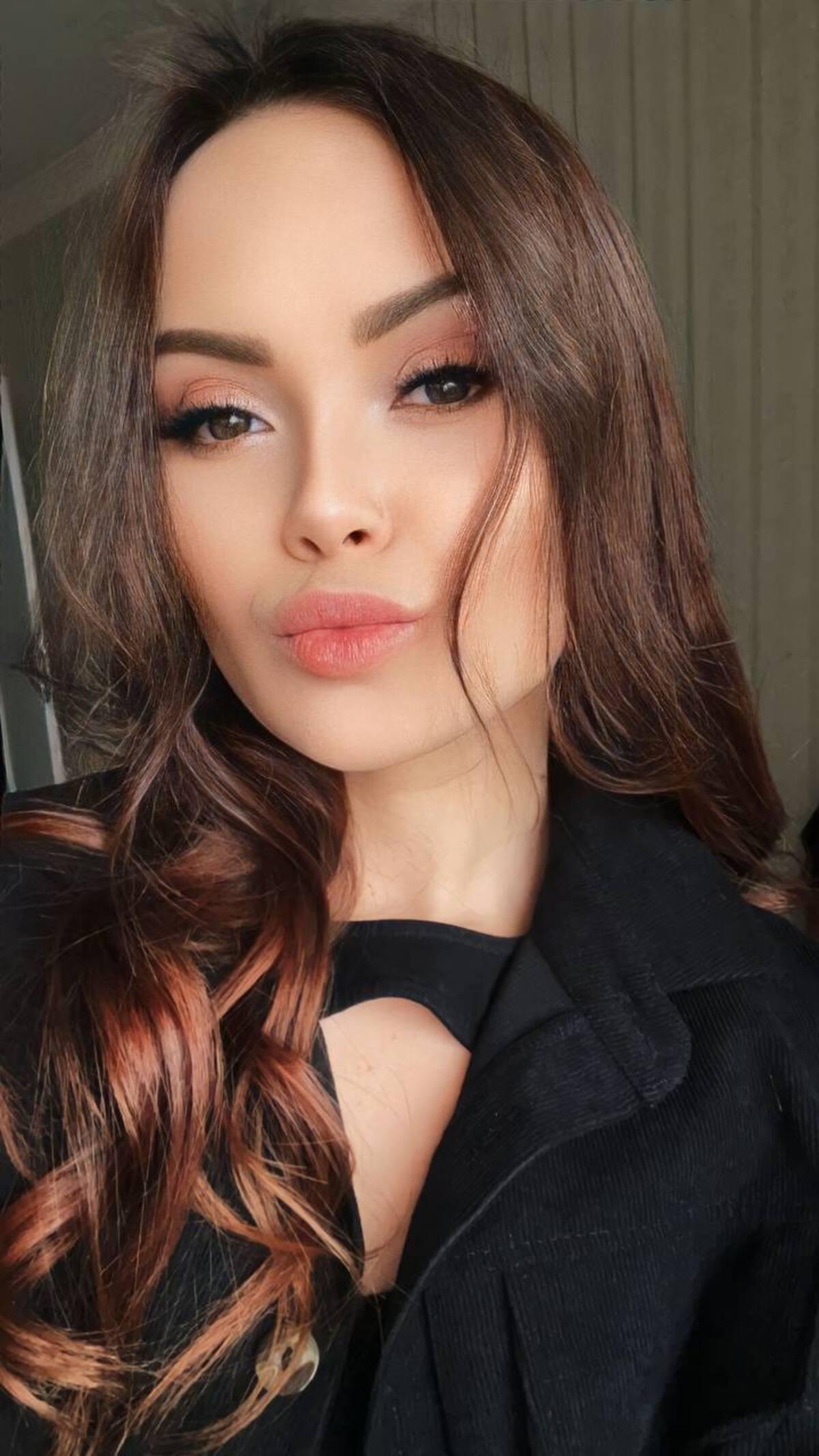 Single Woman Ekaterina From Poltava Ukraine I Want To Share My co-stream-with-fb-big-papa-we-will-be-doing-some-follower-games-if