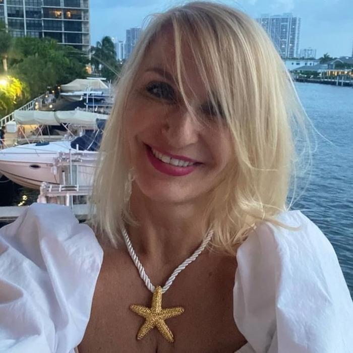 Gorgeous mail order bride Olga, 53 yrs.old from Miami, United States