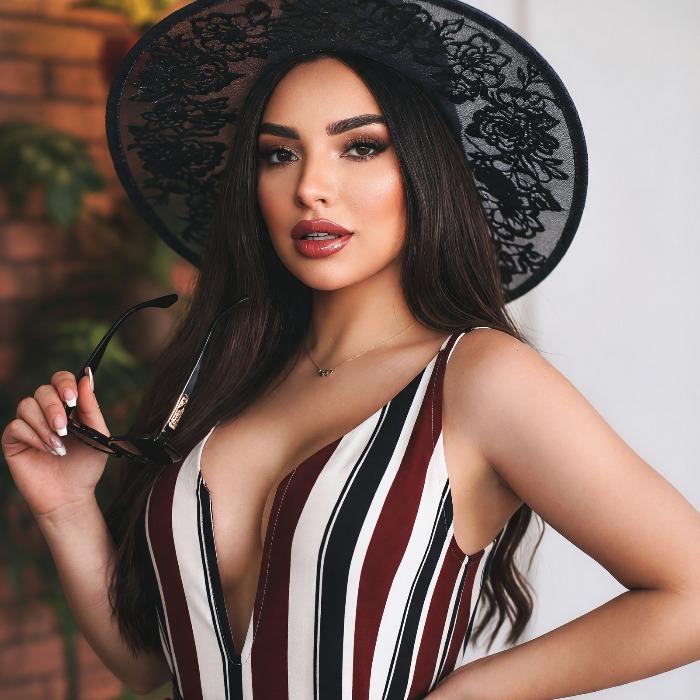 Sexy mail order bride Oleksandra, 29 yrs.old from Mykolaiv, Ukraine