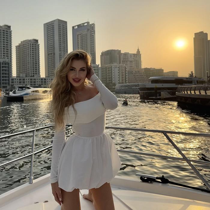 Charming girlfriend Elena, 22 yrs.old from Kharkov, Ukraine Charming girlfriend Elena, 22 yrs.old from Kharkov, Ukraine