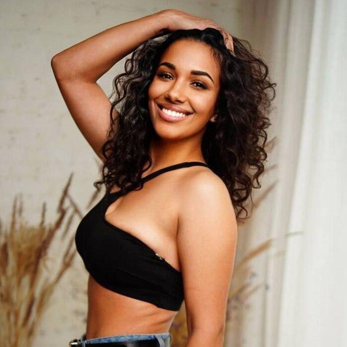 Charming miss Ganira, 35 yrs.old from Kiev, Ukraine