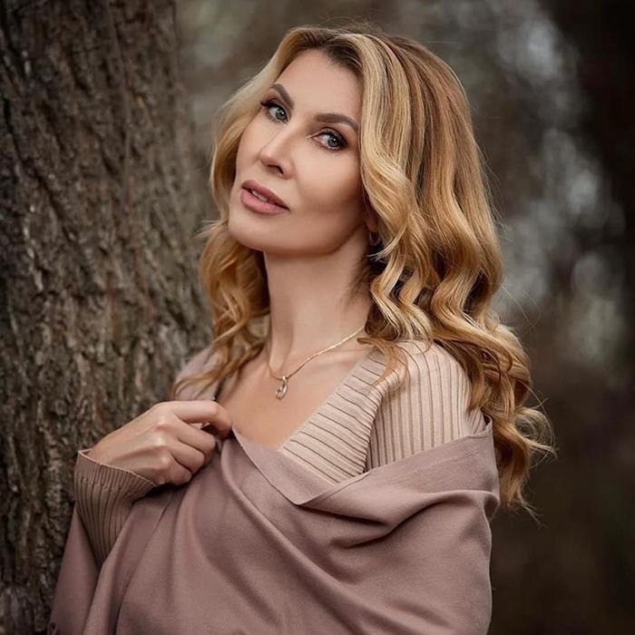 Sexy mail order bride Olena, 47 yrs.old from Vinnitsa, Ukraine