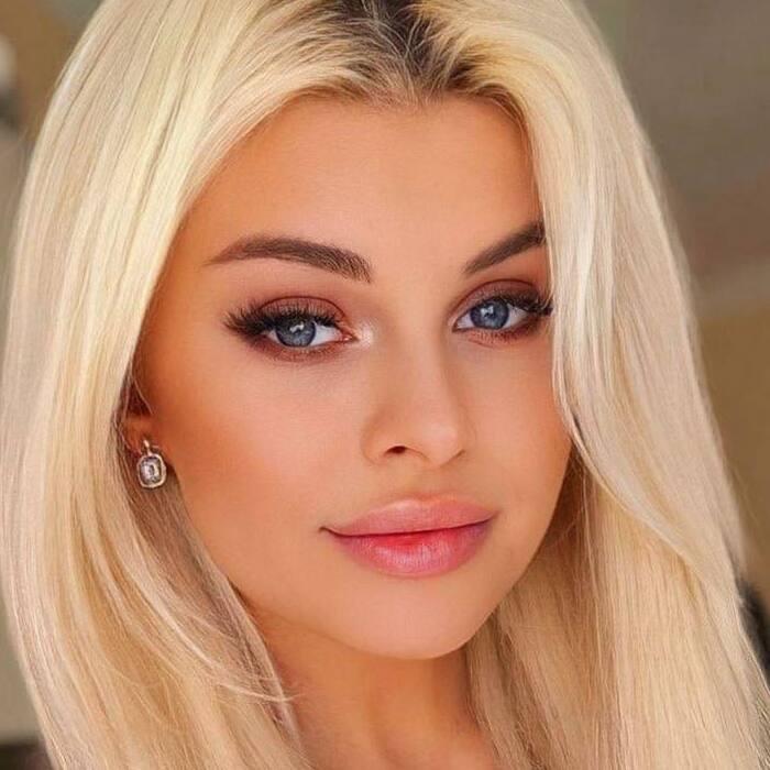 Hot miss Yulia, 33 yrs.old from Uzhgorod, Ukraine