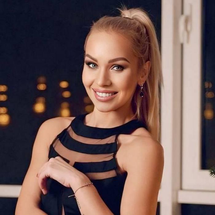 Sexy girlfriend Alina, 36 yrs.old from Kyiv, Ukraine