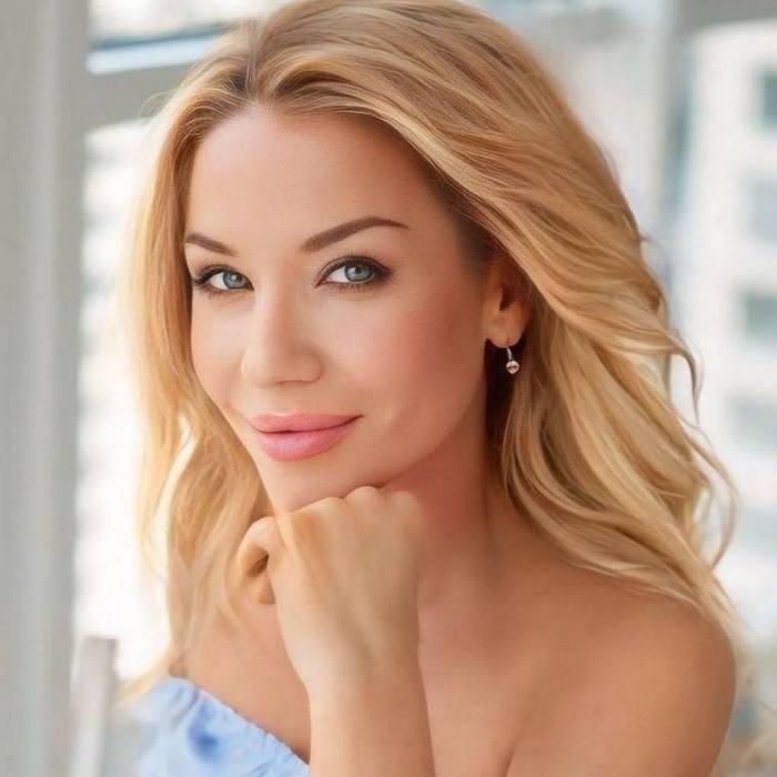Nice girlfriend Oksana, 44 yrs.old from Kyiv, Ukraine