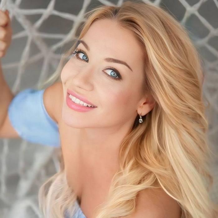 Gorgeous pen pal Oksana, 44 yrs.old from Kyiv, Ukraine
