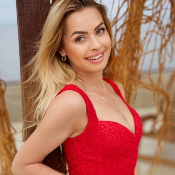 Nice mail order bride Alina, 32 yrs.old from Odessa, Ukraine