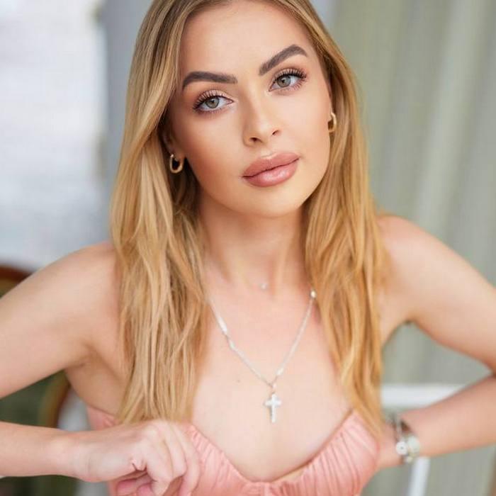 Nice mail order bride Alina, 32 yrs.old from Odessa, Ukraine
