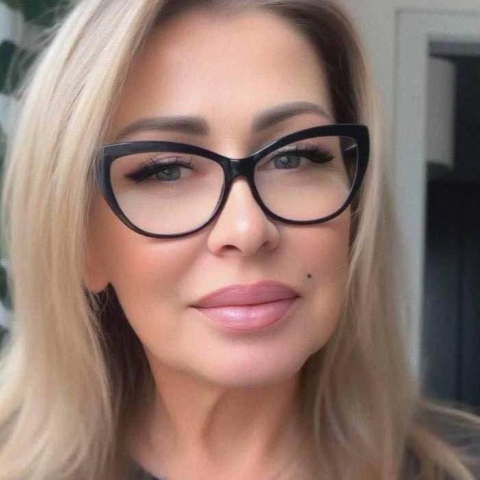 Pretty mail order bride Hanna, 47 yrs.old from Kyiv, Ukraine