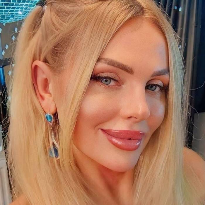Amazing miss Elena, 50 yrs.old from Kyiv, Ukraine