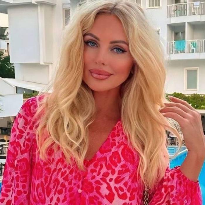Gorgeous pen pal Elena, 50 yrs.old from Kyiv, Ukraine