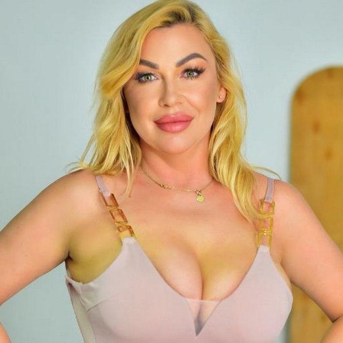 Hot pen pal Viktoria, 41 yrs.old from Kyiv, Ukraine