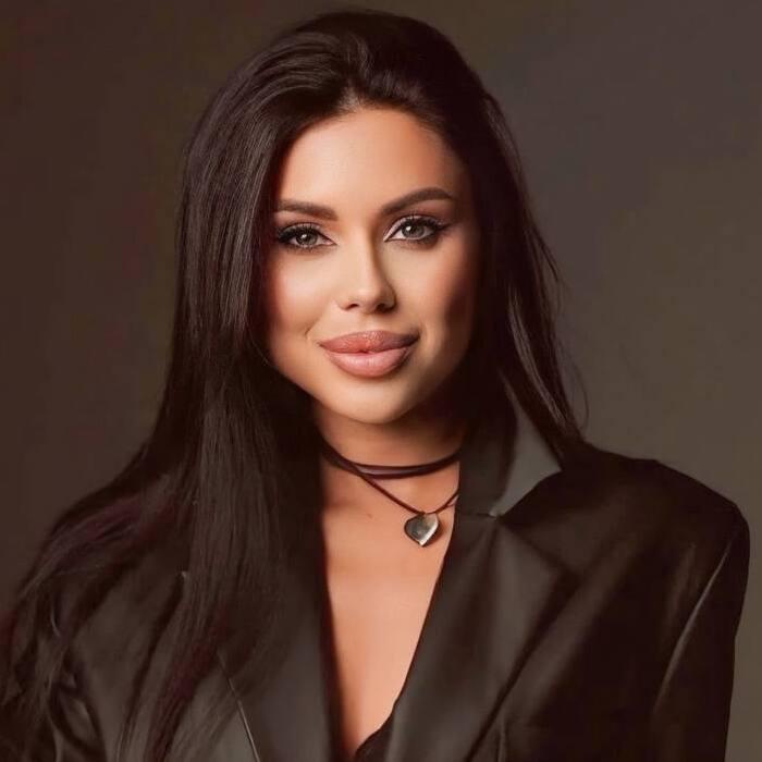 Amazing mail order bride Oksana, 34 yrs.old from Zaporozhye, Ukraine