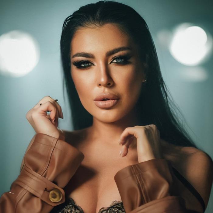 Charming miss Oksana, 27 yrs.old from Rome, Italy
