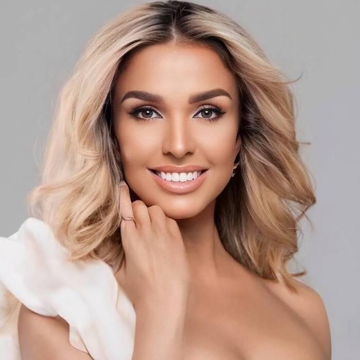 Nice girlfriend Julia, 38 yrs.old from Dubai, United Arab Emirates Nice girlfriend Julia, 38 yrs.old from Dubai, United Arab Emirates