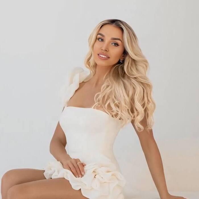 Hot lady Julia, 38 yrs.old from Dubai, United Arab Emirates
