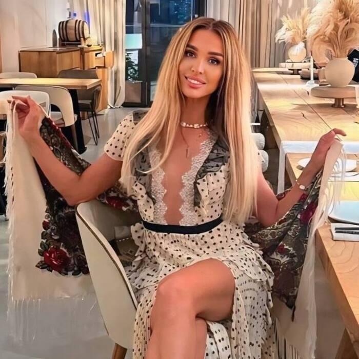 Amazing miss Julia, 38 yrs.old from Dubai, United Arab Emirates Amazing miss Julia, 38 yrs.old from Dubai, United Arab Emirates