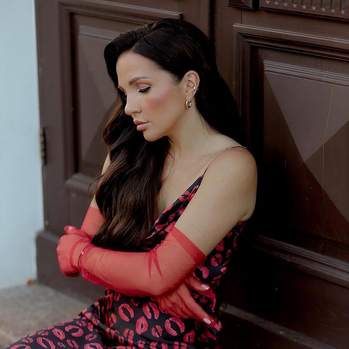 Hot girlfriend Yuliya, 37 yrs.old from Eastern Europe Hot girlfriend Yuliya, 37 yrs.old from Eastern Europe